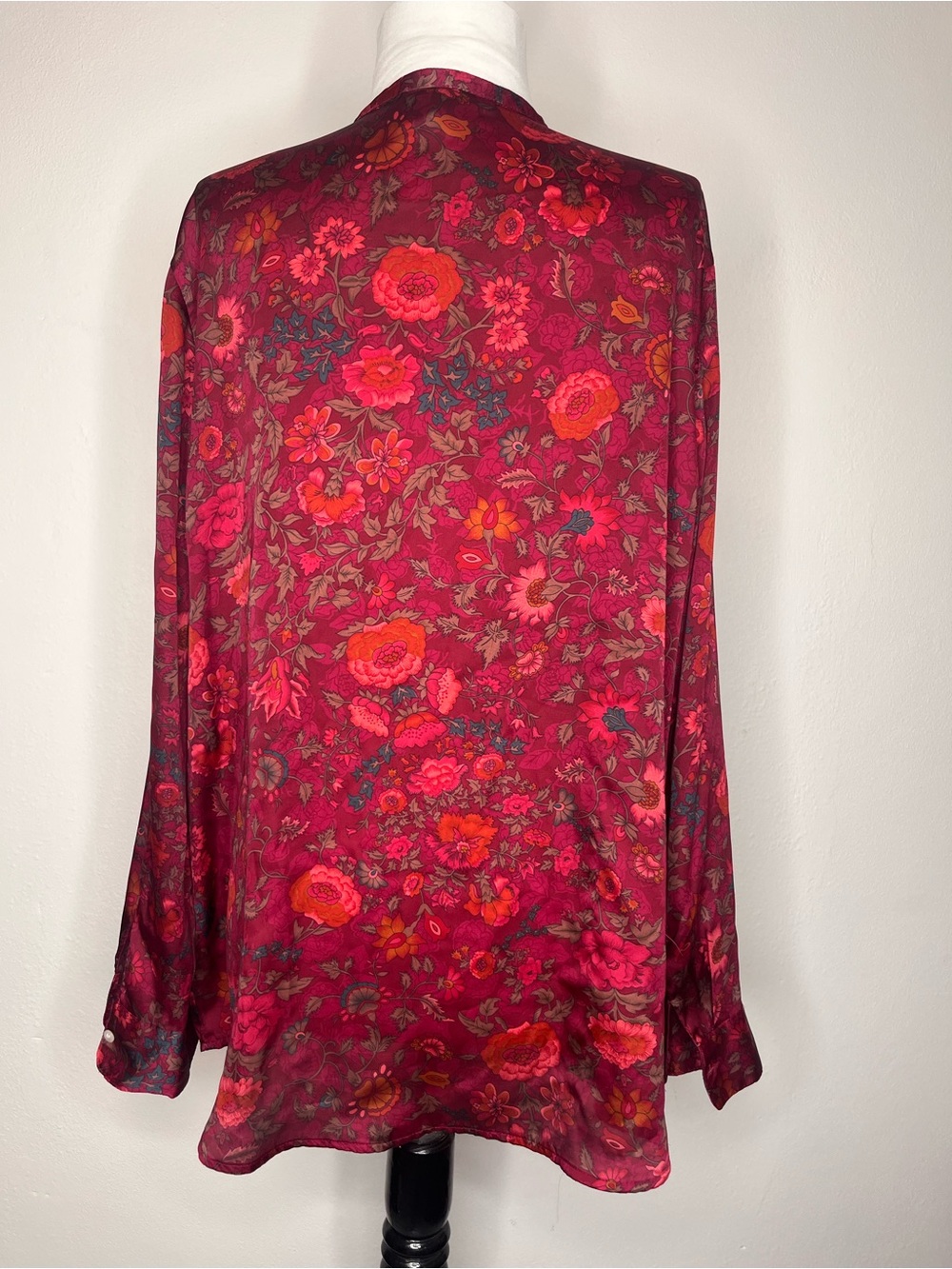 Ralph Lauren XL silky blouse - Picture 3 of 6